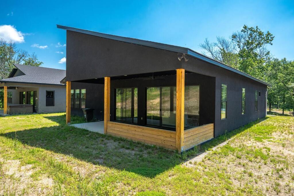 Modern Retreat 10 Min-Oaklawn Bbq Grill Pavillion Kids Playground Villa Hot Springs Exterior photo